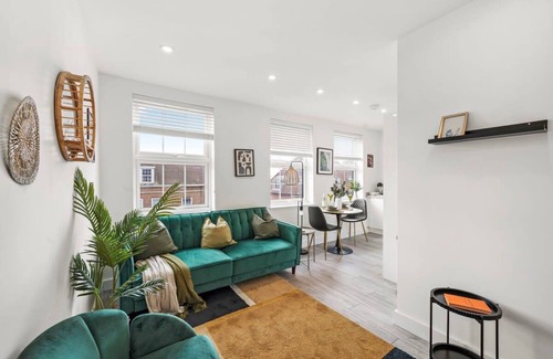 Burnt Oak Apartment | Livestay Modern Apartment in Burnt Oak DUP