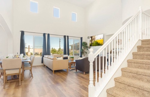 Temecula House | Livin' In Zin-30-Day Rental-Jacuzzi, Poker and pool table