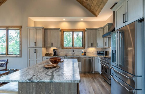 Banner Elk House | Livin' Lodge at Eagles Nest - Hot tub, Views, Pool table, Pet Friendly!