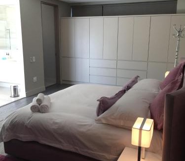 Camps Bay House | Living Hotel Lion's Eye