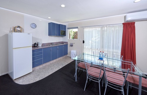 Whakatane Hotel | Livingston Motel