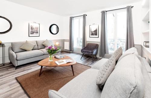 Saint-Vincent-de-Paul Apartment | LivinParis - Luxury 3 & 4 Bedrooms Montmartre I