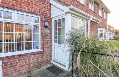 Hunmanby House | Llamedos