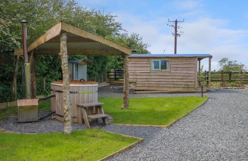 Brynrefail House | Llety Llanfair
