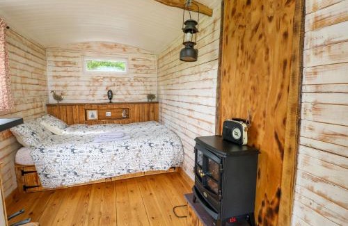 Brynrefail House | Llety Llanfair