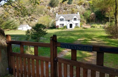 Morfa Bychan House | Llys Cyngar