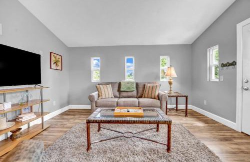 Lynn Haven House | Loaded House and Guest House w Game Room Gym