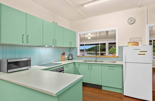 Sawtell House | Lobster Cottage - Best view in Sawtell!