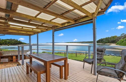 Sawtell House | Lobster Cottage - Best view in Sawtell!