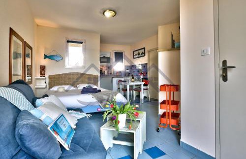 Guilvinec Apartment | LocaLise - B80 - La villa Blanche - L'iroise - 1er étage plain pied - Wifi inclus - Draps inclus - Animaux bienvenues