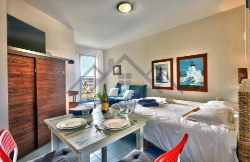 Guilvinec Apartment | LocaLise - B80 - La villa Blanche - L'iroise - 1er étage plain pied - Wifi inclus - Draps inclus - Animaux bienvenues