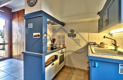 Guilvinec House | LocaLise - M11B - A la pointe - Maison de vacances avec jardin entièrement clos - A 50m de la plage - 700m du centre - tout à pied - wifi inclus - draps inclus - Animaux bienvenus