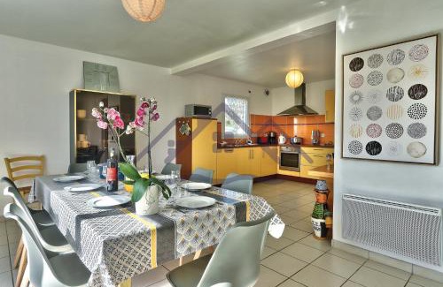 Guilvinec House | LocaLise - M12 -Ty Marjan - Vacances à quelques pas de la mer au Guilvinec - Wifi inclus - linge de lit inclus - Animaux bienvenus - Jardin avec possibilité d'être clos avec grillage