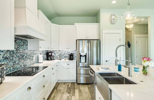 Indian Beach House | 💎Locally Managed Oasis * Pool & Sunset Bay Views💎