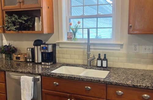 Dexter Bed & Breakfast | Located 9.5 miles from the Michigan Stadium! Your family will be close to everything when you stay at this centrally-located historic home. Walk downtown for a visit to the Dexter Bakery and Creamery. Take a stroll or bike ride on the B2B trai