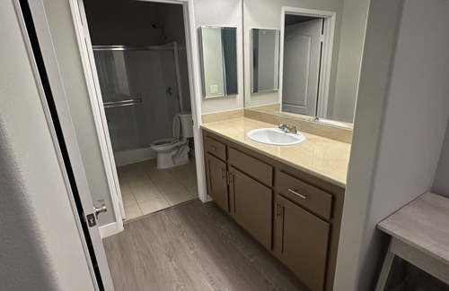 Glendale House | Located DTLA* 2BR Self Check in