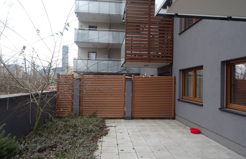 Fabryczna Apartment | located in the very center, well equipped, jakuzi and garage for exclusive use