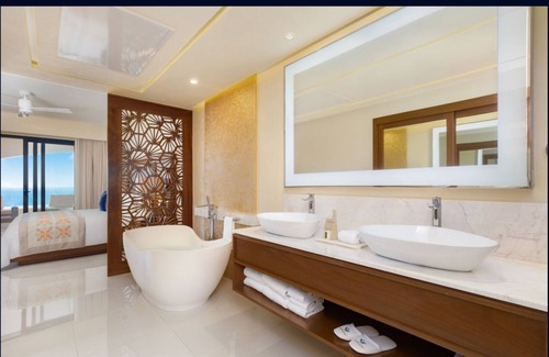 San Jose del Cabo Resort | Located on the Pristine Tequila Cove Beach