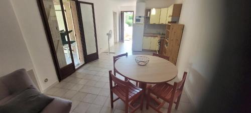 Santa-Maria-Poggio Apartment | Location de vacances