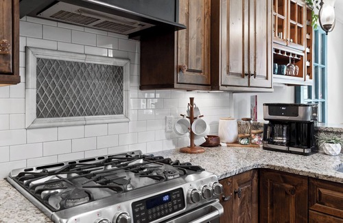 North Chattanooga House | Location! Hot Tub, Pet Friendly, Downtown Living