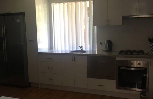 White Gum Valley Apartment | Location, location, location!!