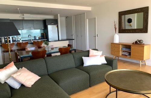 Ahuriri Apartment | Location, location, location!
