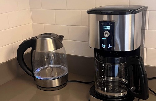 Staumbaugh Heller Apartment | LOCATION LOCATION 2 bedroom 1.5 bathroom Boutique style appartment