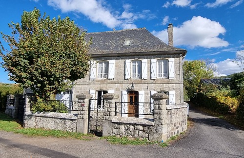 Menet House | Location Nature en Auvergne à Menet, Cantal