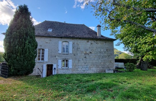 Menet House | Location Nature en Auvergne à Menet, Cantal