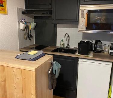 Les Carroz-d'Araches Apartment | Location studio plein centre Les Carroz