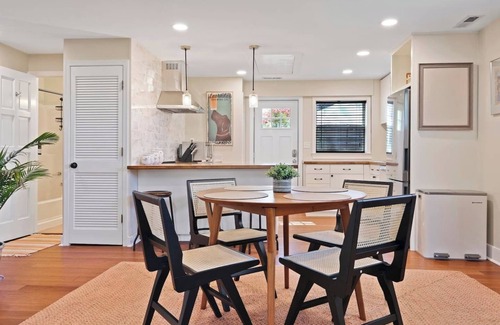 Locust Grove Cottage | Locust Garden, A North Downtown C'ville Guesthouse