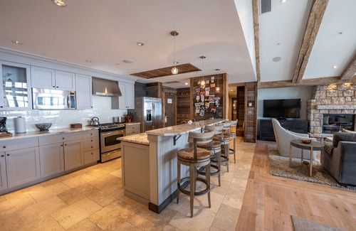 Crested Butte Cabin | Lodge at Mountaineer Square