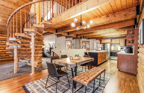 Summit Park House | Lodge at Summit Park near Woodward