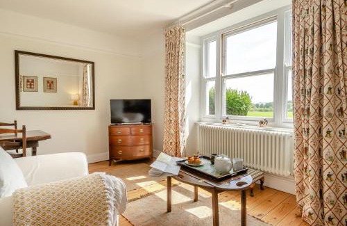 Orford House | Lodge Farm Cottage