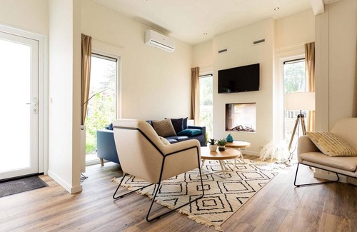 Lunteren Ski Chalet | ✓ Lodge Royal at Landgoed de Scheleberg ✓ Vacation house for 4 people ✓ Located in Lunteren (Gelderland) ✓ Vacation park in the Veluwe ✓ Book directly with the park