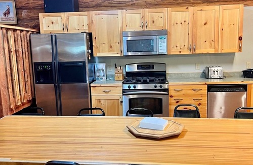 Seeley Lake Cabin | Lodge @ Seven Timbers-Large mountain lodge with access to endless recreation