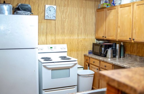 Tiptonville House | Lodge that sleeps 16! Ideal for Fishermen, Family reunions, Hunters and Tourist!