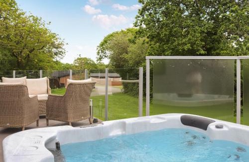 Llwyndyrys House | Lodge Twenty Six