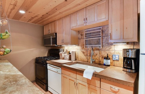 Tahoe City Cabin | Lodgepole Lair - Remodeled, Walkable, Lake & Ski