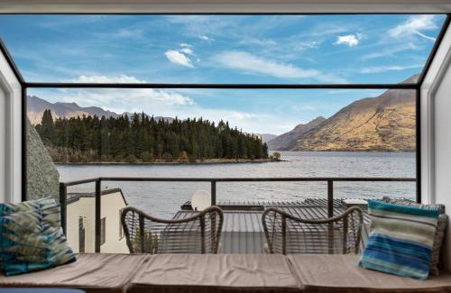 Queenstown Apartment | Lodges 11 - Lake views and close to town