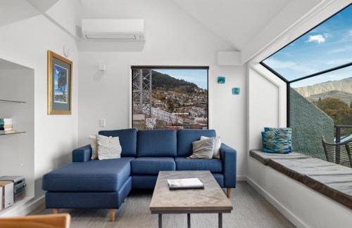 Queenstown Apartment | Lodges 11 - Lake views and close to town