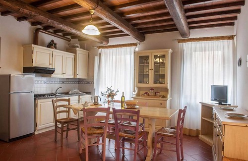 Montaione Apartment | Lodging in Montaione,pool,children pool,Aircon,ideal for families, sleep 7