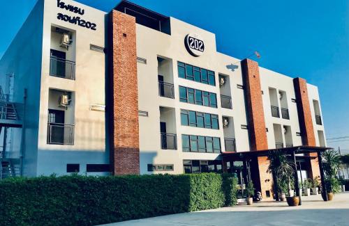 Khlong Song Ton Nun Hotel | Loft 202 Hotel