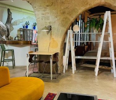 Beziers City Centre Apartment | Loft Atypique - Climatisé - Hyper centre - Calme - Petite terrasse