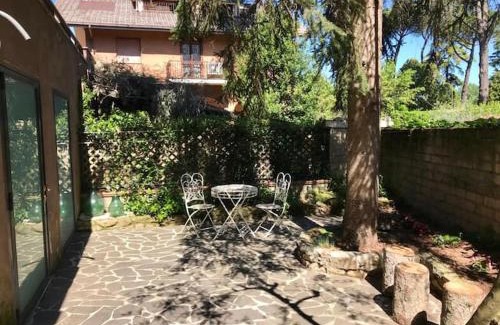 Quartiere XX Ardeatino Apartment | Loft con giardino in zona Appia Antica