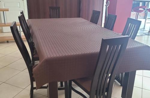 Saint-Marc Apartment | Loft de 130 m2 avec spa et billard au cœur de BREST