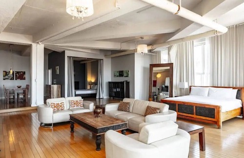 Latin Quarter Apartment | Loft Hotel | 2Bed Alcove Loft | Quartier Latin