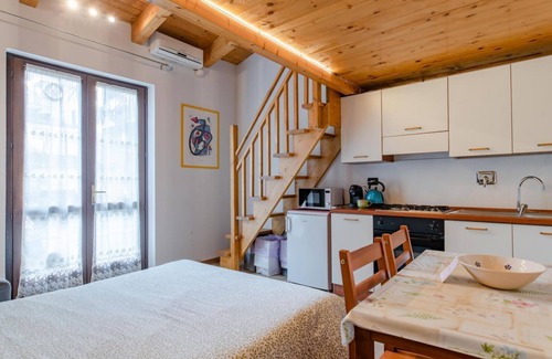 Aurora Apartment | Loft La "Cit" by Happyhostorino