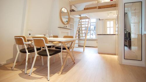 De Weteringschans Bed & Breakfast | Loft Leidsegracht
