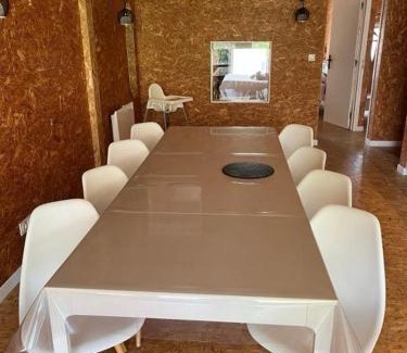 Macau Apartment | Loft Médoc 8 pers - Balnéo, filet & châteaux